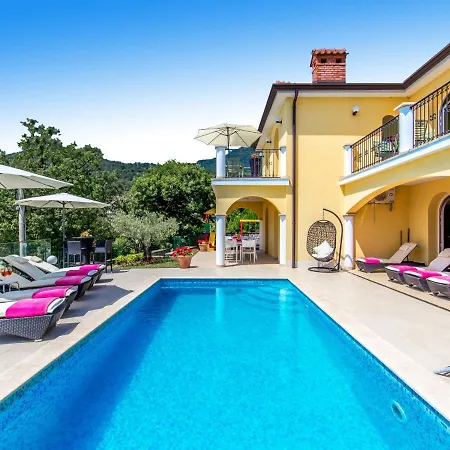 Holiday home Holiday Orhidea *